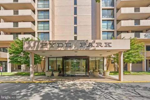 4141 N Henderson Rd #1215, Arlington, VA 22203