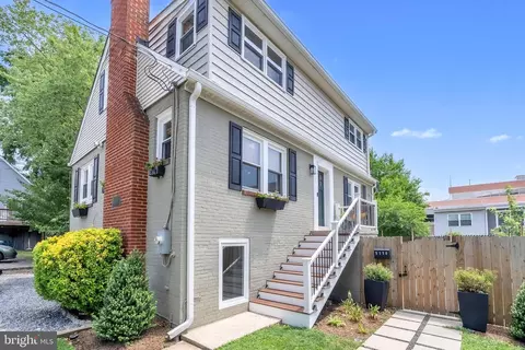 5110 N 19th Rd N, Arlington, VA 22207