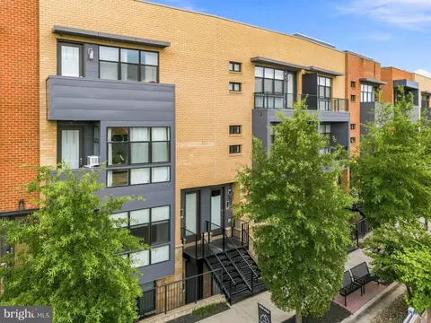 1110 S Highland St #2, Arlington, VA 22204