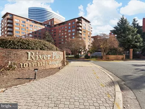 1021 Arlington Blvd #614, Arlington, VA 22209