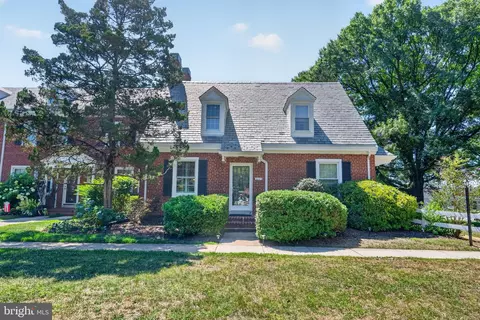 4103 36th St S, Arlington, VA 22206