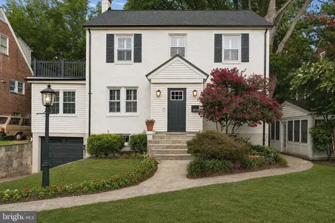 1109 N Illinois St, Arlington, VA 22205