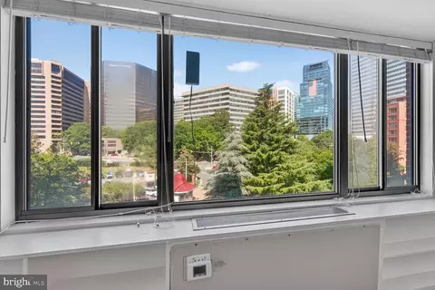 1111 Arlington Blvd #419, Arlington, VA 22209