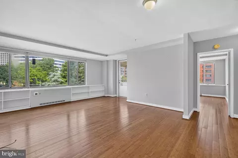 1111 Arlington Blvd #419, Arlington, VA 22209