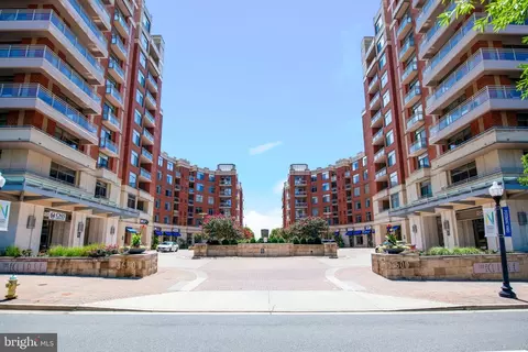 3650 S Glebe Rd #445, Arlington, VA 22202