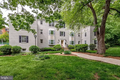 706 S Arlington Mill Dr #18103, Arlington, VA 22204