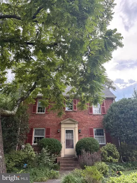 1522 N Buchanan St, Arlington, VA 22205