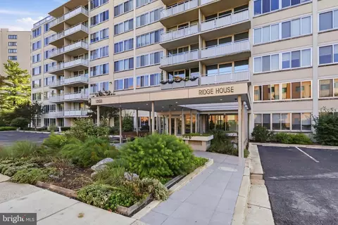 1301 S Arlington Ridge Rd #708, Arlington, VA 22202