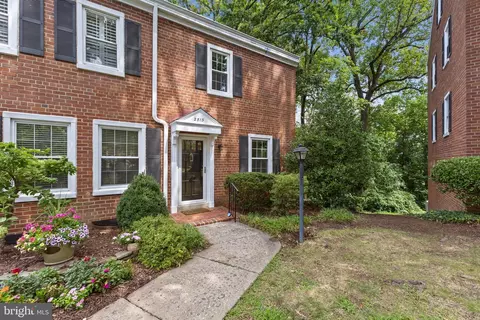 2813 S Abingdon St, Arlington, VA 22206
