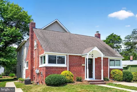 750 N George Mason Dr, Arlington, VA 22203