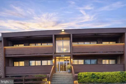 1519 S George Mason Dr S #21, Arlington, VA 22204