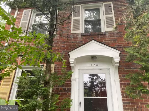123 S Glebe Rd, Arlington, VA 22204