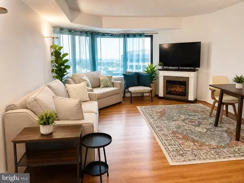 900 N Stafford St N #1702, Arlington, VA 22203
