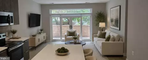 989 S Buchanan St #211, Arlington, VA 22204