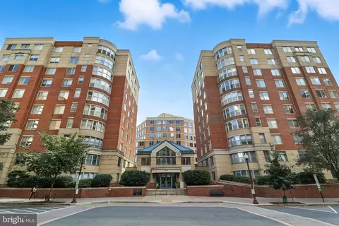 3830 9th St N #610W, Arlington, VA 22203