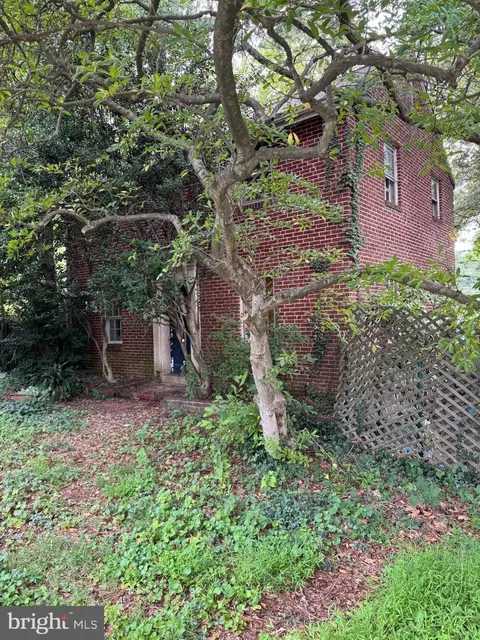 1200 N Powhatan St, Arlington, VA 22205