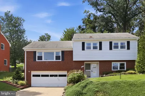 520 N Livingston St, Arlington, VA 22203