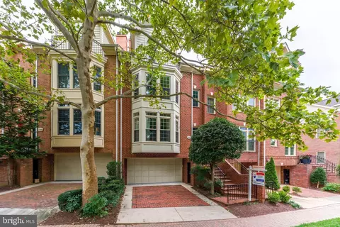 1544 N Colonial Ter, Arlington, VA 22209