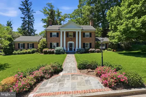 3120 N Wakefield St, Arlington, VA 22207