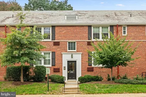 202 N George Mason Dr #202-2, Arlington, VA 22203
