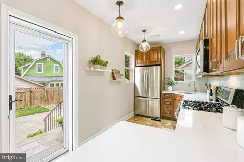 Kitchen - 255 N Bryan St N, Arlington, VA 22201 photo 1 of 1