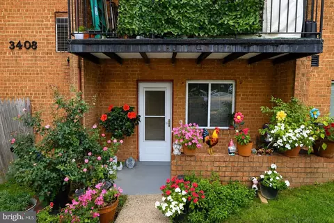 3408 25th St S #2, Arlington, VA 22206