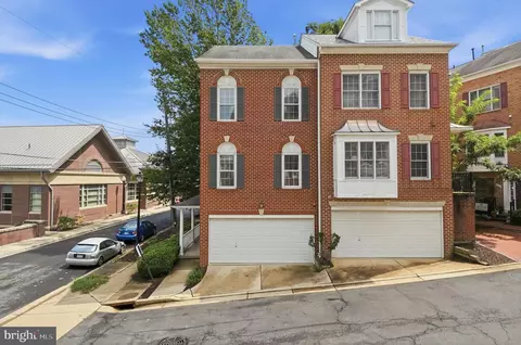 4096 21st Rd N, Arlington, VA 22207