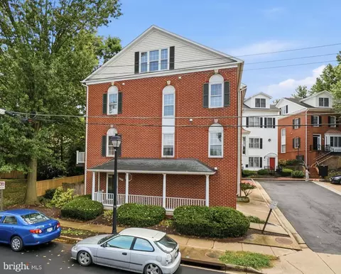 4096 21st Rd N, Arlington, VA 22207