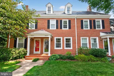 3465 S Stafford St #B, Arlington, VA 22206