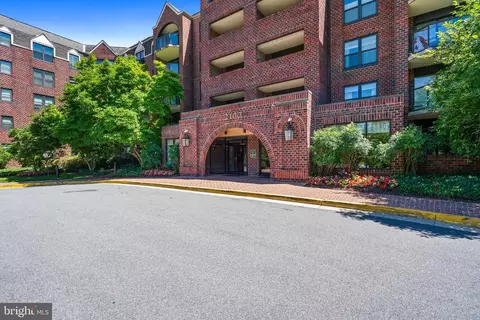 2100 Langston Blvd #217, Arlington, VA 22201