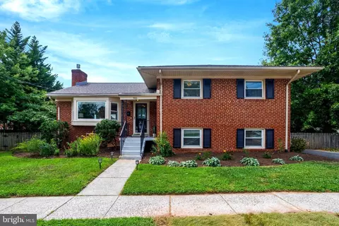 900 S Utah St, Arlington, VA 22204