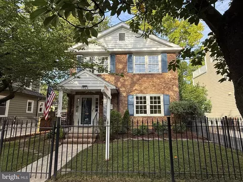 1504 N Highland St, Arlington, VA 22201