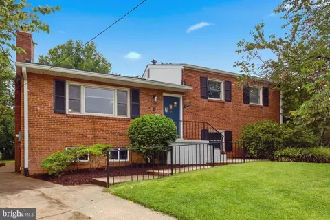 6108 22nd Rd N, Arlington, VA 22205