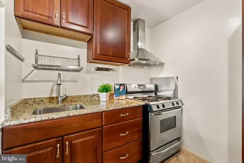 4501 Arlington Blvd #611, Arlington, VA 22203