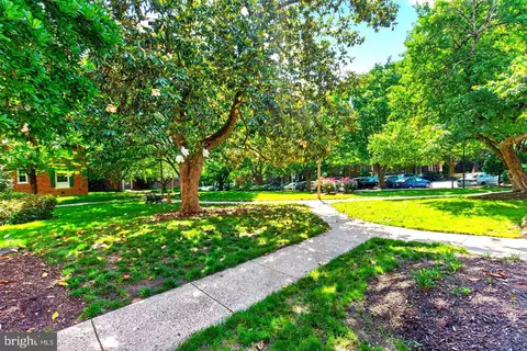 1811 Key Blvd #10532, Arlington, VA 22201