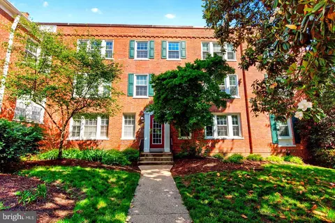 1811 Key Blvd #10532, Arlington, VA 22201