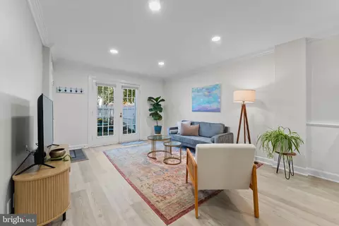 4638 28th Rd S #A, Arlington, VA 22206