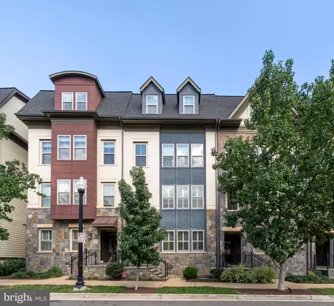1326 S Rolfe St, Arlington, VA 22204