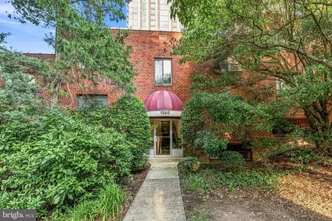 1565 N Colonial Ter #204-Z, Arlington, VA 22209