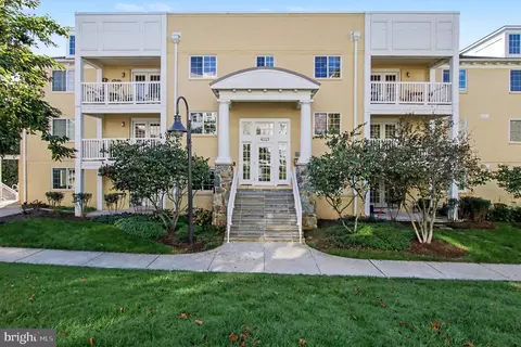 4113 S Four Mile Run Dr #103, Arlington, VA 22204