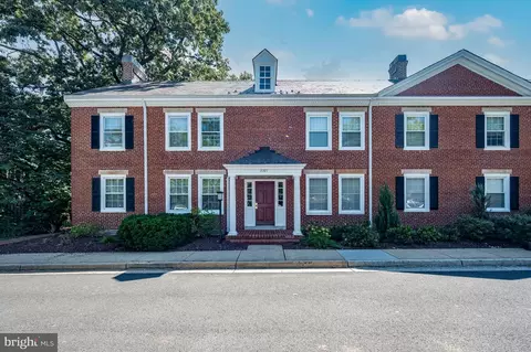 3301 S Stafford St #A1, Arlington, VA 22206