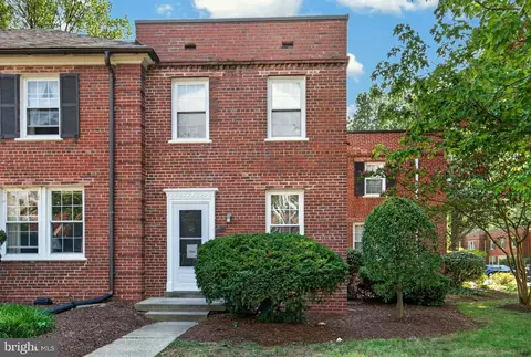 2600 16th St S #714, Arlington, VA 22204