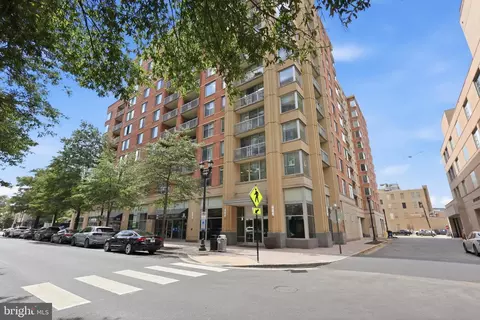 1020 N Highland St #615, Arlington, VA 22201