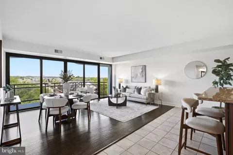 1530 Key Blvd #520, Arlington, VA 22209