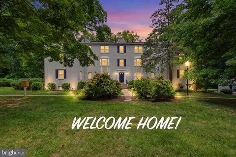 704 S Arlington Mill Dr #17101, Arlington, VA 22204