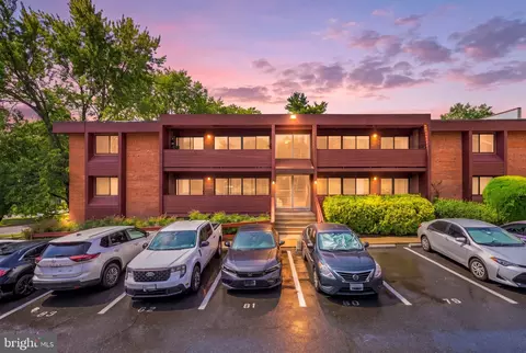1508 S George Mason Dr #10, Arlington, VA 22204