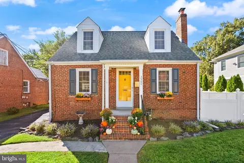 3504 14th St S, Arlington, VA 22204