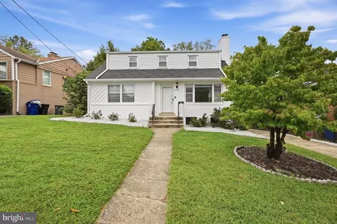 Undisclosed, Arlington, VA 22204