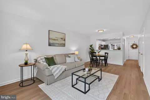 3812 9th Rd S #3812, Arlington, VA 22204