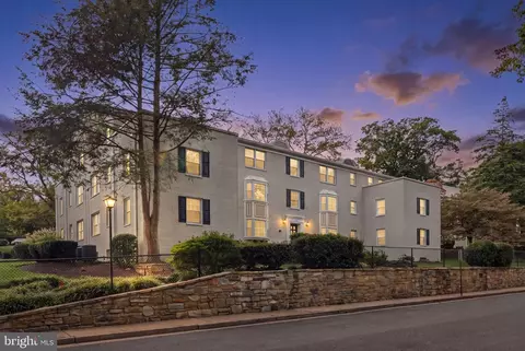 808 S Arlington Mill Dr #9-101, Arlington, VA 22204
